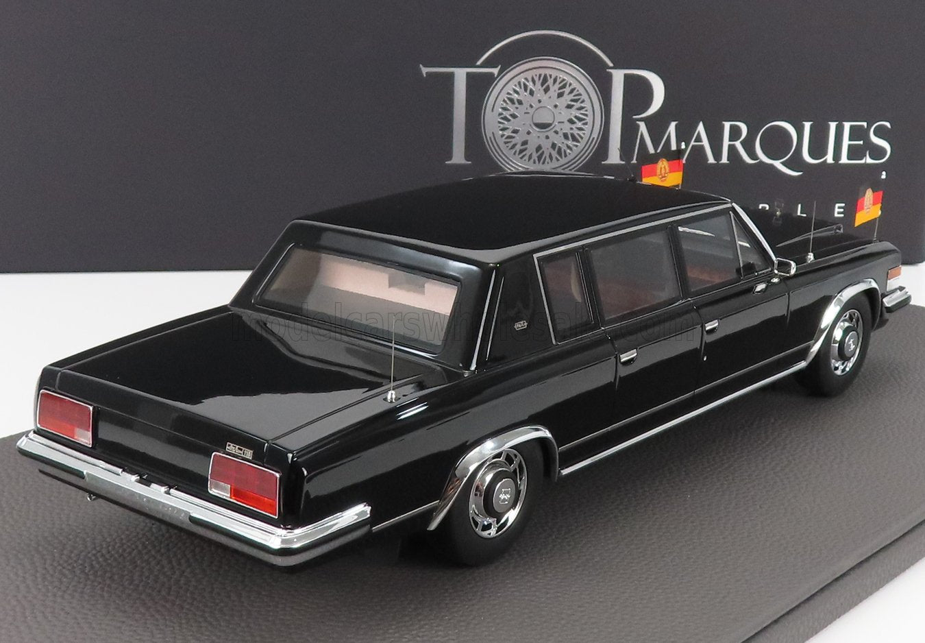 TOPMARQUES - 1/18 - ZIL - 4104 LIMOUSINE GERMANY DDR PRESIDENTIAL ERICH HONECKER 1985 - BLACK