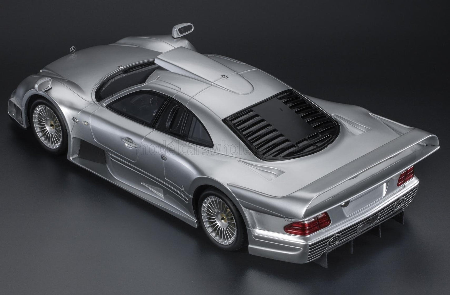 TOPMARQUES - 1/12 - MERCEDES BENZ - CLK-GTR AMG COUPE 1998 - SILVER