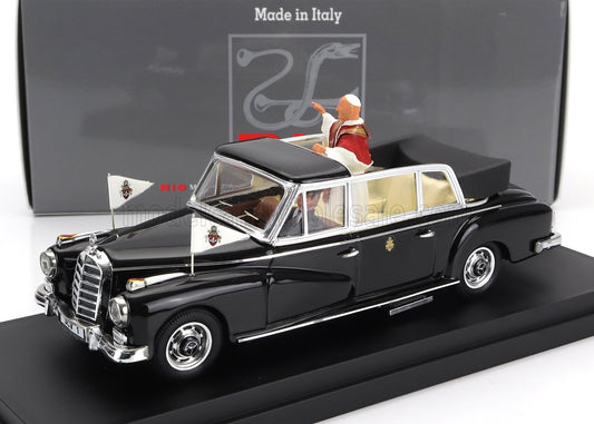 RIO-MODELS - 1/43 - MERCEDES BENZ - 300D LIMOUSINE SEMICONVERTIBLE 1960 - WITH DRIVER AND POPE FIGURE - PAPA GIOVANNI XXIII - BLACK