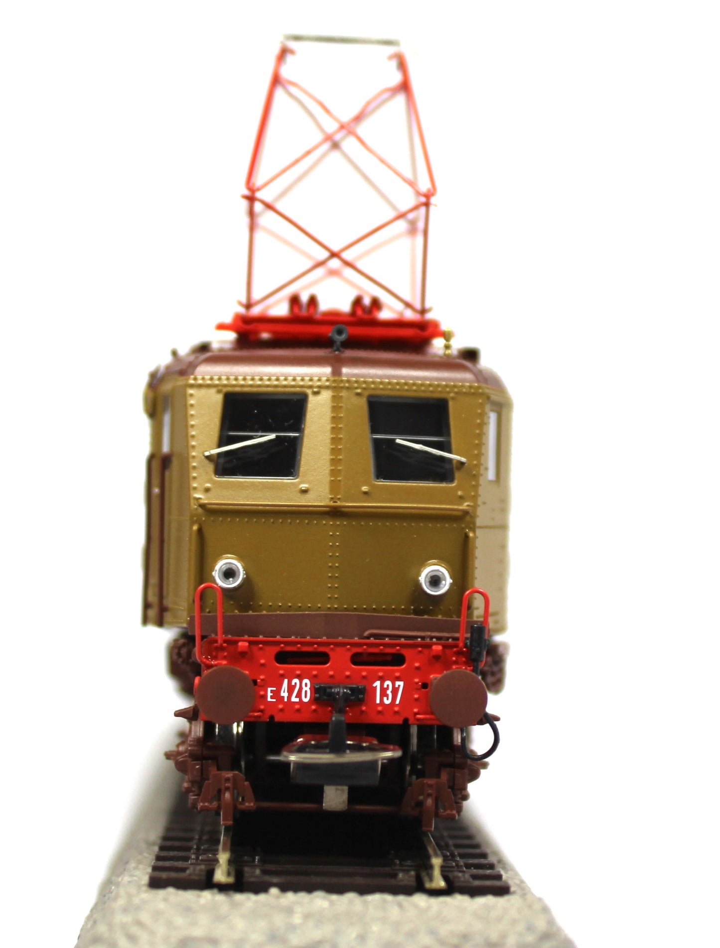Locomotiva Elettrica E.428.137 FS di Seconda Serie Semiaerodinamica Dep. Loc. Mestre