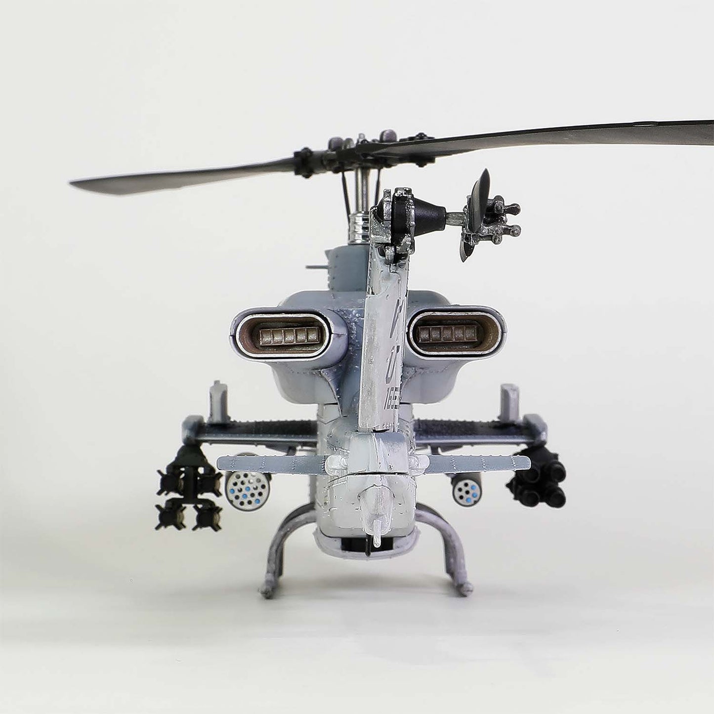 Forces OF Valor Bell AH-1W Whisky Cobra elicottero d'attacco (ugello di scarico NTS) Cod. FO820004A-1