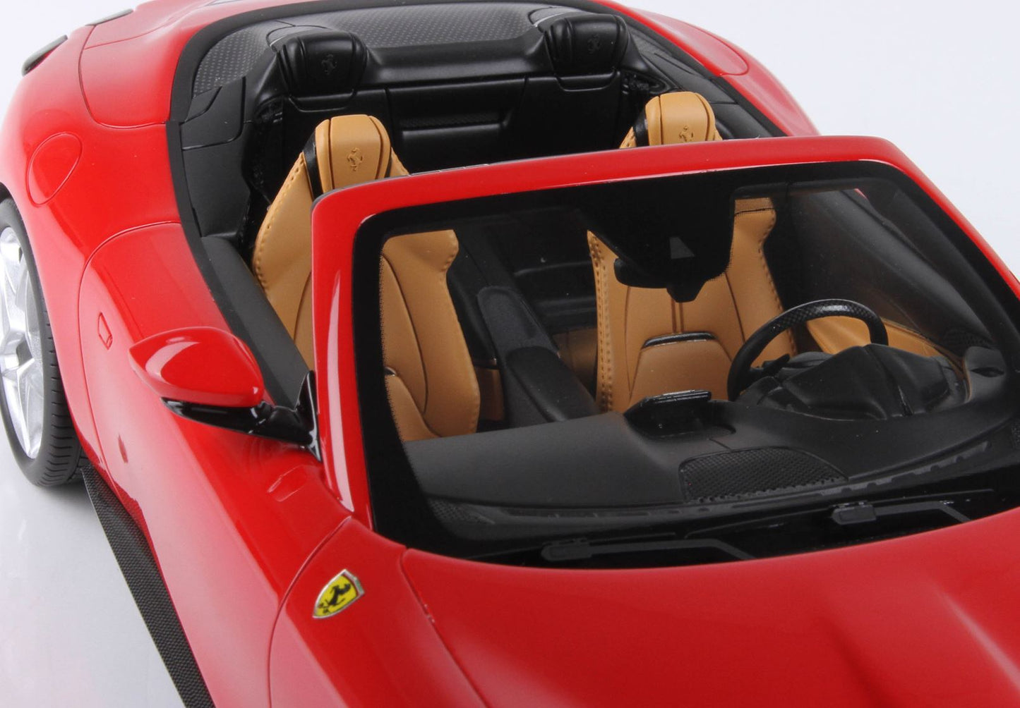 BBR-MODELS  - Ferrari Roma Spider Tetto Aperto Rosso Corsa 322 con Vetrinetta