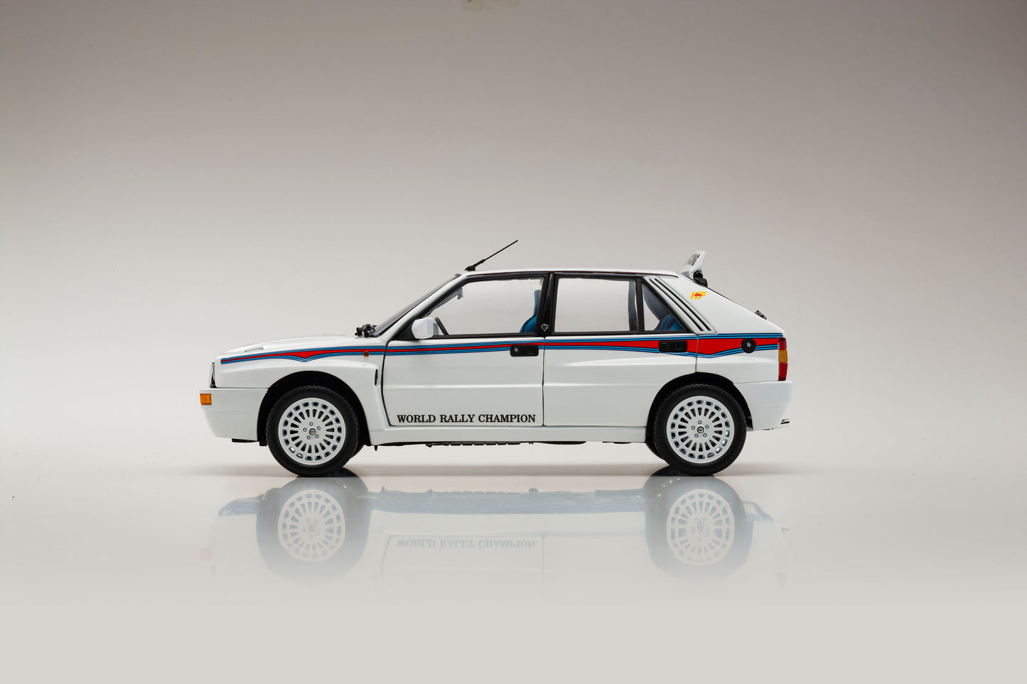 Lancia Delta HF Integrale - Martini 6 1/18