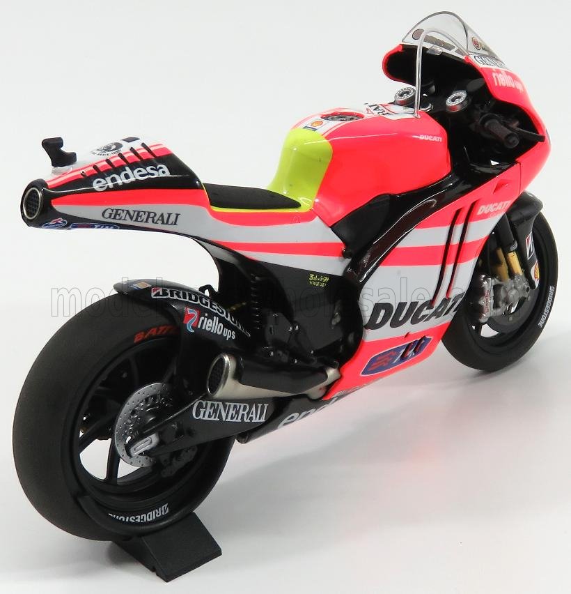 MINICHAMPS - DUCATI - DESMOSEDICI GP11.2 N 46 MOTOGP 2011 VALENTINO ROSSI