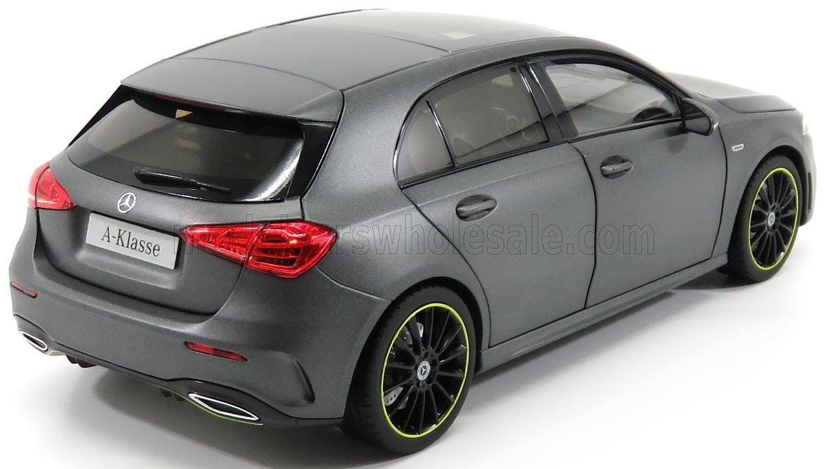 NOREV - 1/18 - MERCEDES BENZ - A-CLASS (W177) 2018 - DESIGNO MOUNTAIN GREY MAGNO