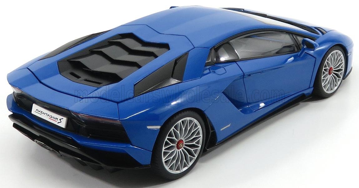 AUTOART - 1/18 - LAMBORGHINI - AVENTADOR S 2017 - BLUE NILA