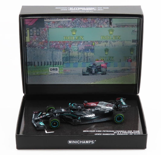 MINICHAMPS - MERCEDES GP - F1 W12 TEAM AMG PETRONAS N 44 - ALONE ON THE STARTING GRID - 2nd HUNGARY GP (WITH RAIN EFFECT) GP 2021 LEWIS HAMILTON