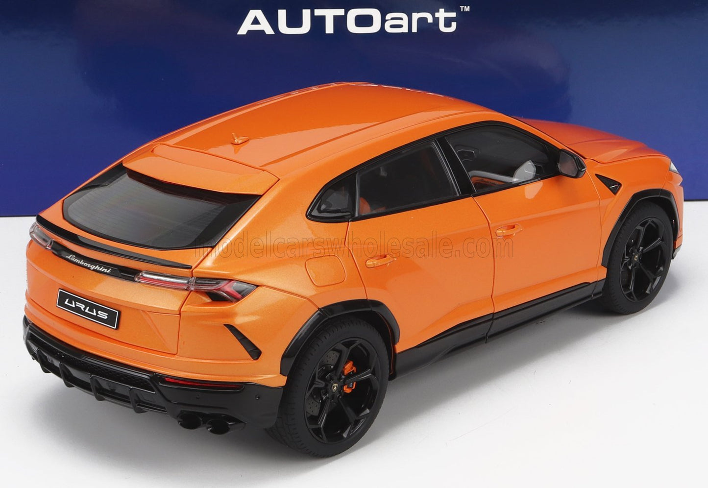 AUTOART - LAMBORGHINI - URUS 2018