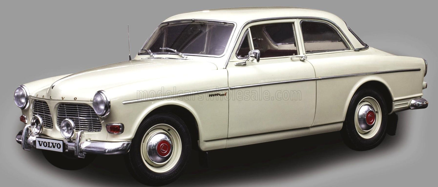 IXO-MODELS - 1/8 - VOLVO - 122S 1965 - WITH LIGHT & SOUND EFFECTS - IVORY