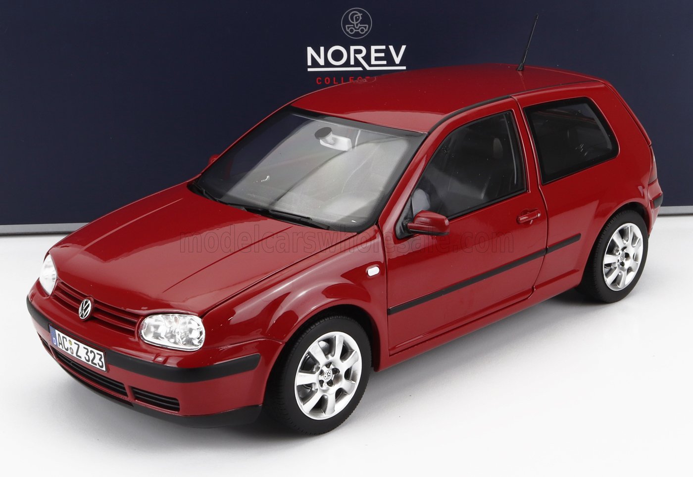 NOREV - VOLKSWAGEN - GOLF IV 2002