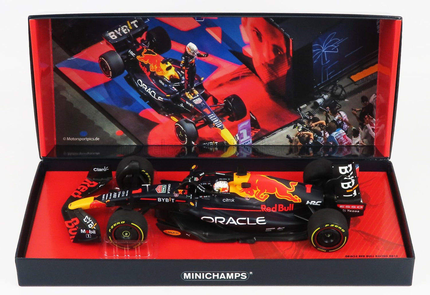 MINICHAMPS - 1/18 - RED BULL - F1 RB18 TEAM ORACLE RED BULL RACING N 1 WINNER SAUDI ARABIA GP WORLD CHAMPION 2022 MAX VERSTAPPEN - MATT BLUE YELLOW RED