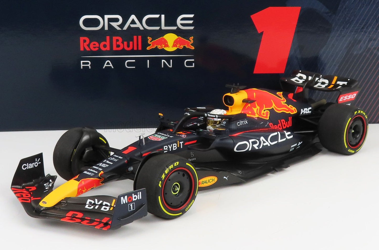 MINICHAMPS - 1/18 - RED BULL - F1 RB18 TEAM ORACLE RED BULL RACING N 1 WINNER SAUDI ARABIA GP WORLD CHAMPION 2022 MAX VERSTAPPEN - MATT BLUE YELLOW RED