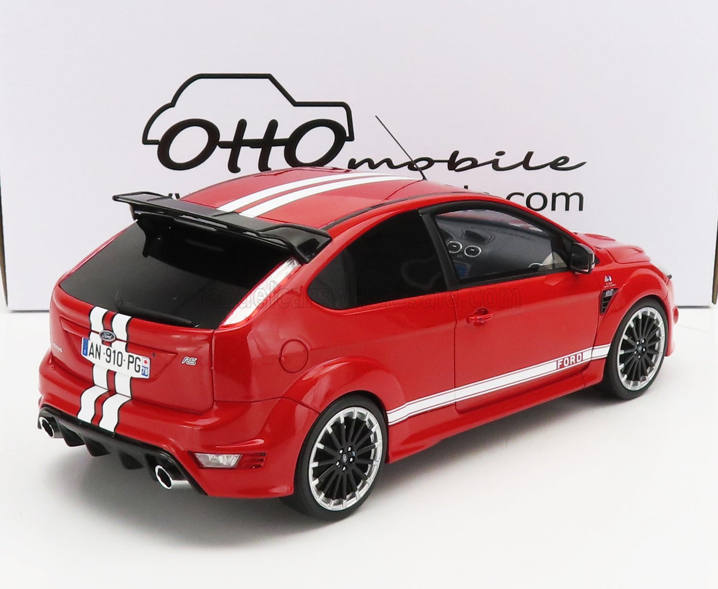 OTTO-MOBILE - 1/18 - FORD ENGLAND - FOCUS RS MKII 2010 - 24h LE MANS TRIBUTE - RED WHITE