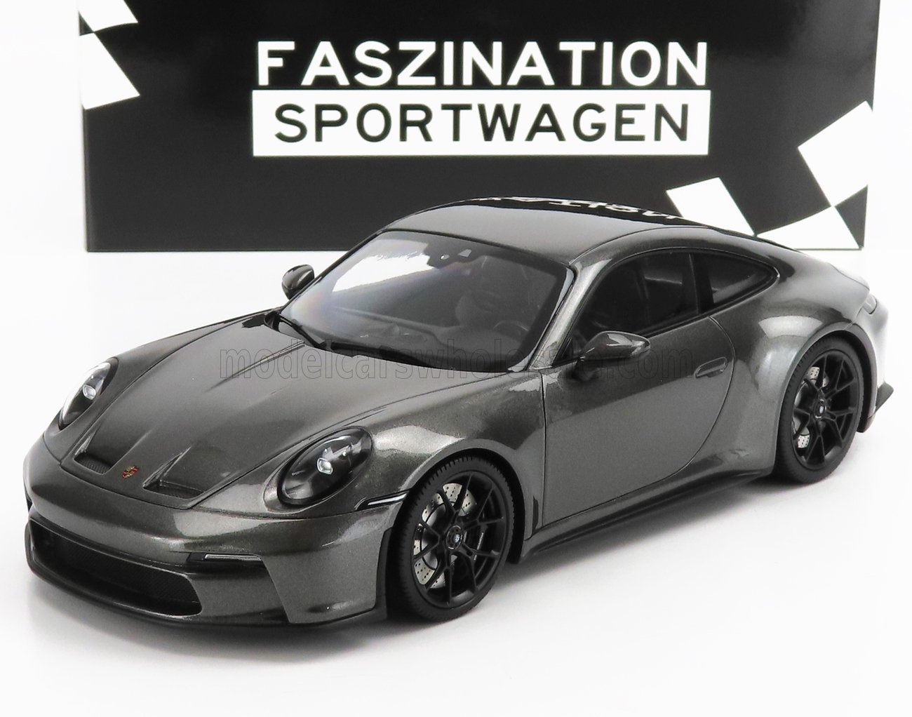 MINICHAMPS - PORSCHE - 911 992 GT3 TOURING COUPE 2022 - BLACK RIMS