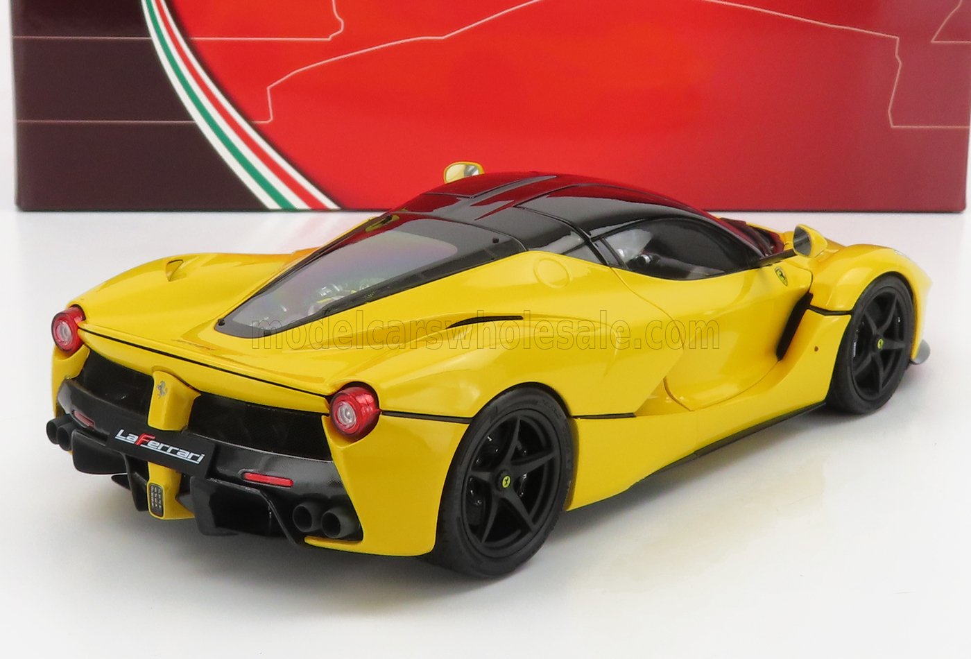 FERRARI LAFERRARI 2013 - BLACK WHEELS - GIALLO MODENA