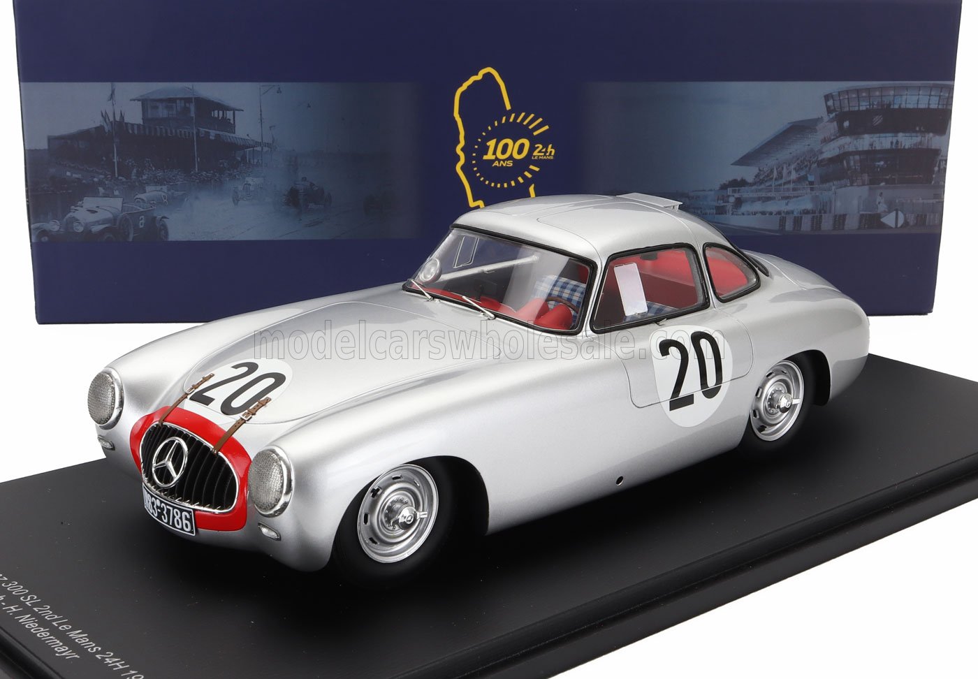 SPARK-MODEL - 1/18 - MERCEDES BENZ - 300SL 3.0L S6 TEAM DAIMLER-BENZ A.G. N 20 2nd 24h LE MANS 1952 T.HELFRICH - N.NIEDERMAYER - SILVER