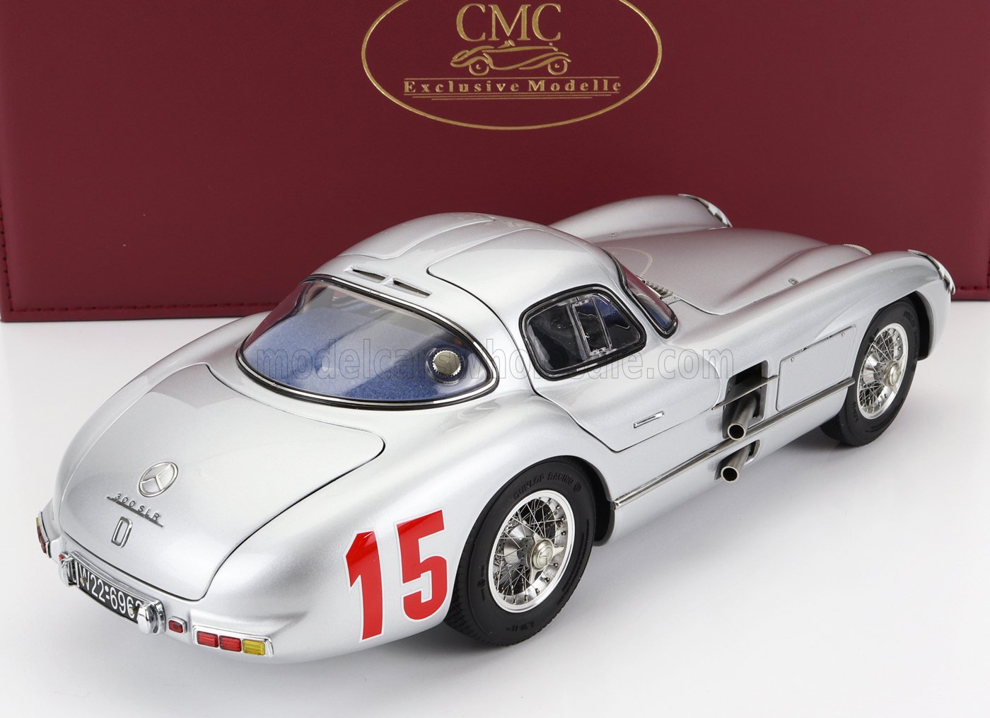 CMC - 1/18 - MERCEDES BENZ - 300 SLR UHLENHAUT COUPE N 15 SWEDEN GP 1955 - SILVER