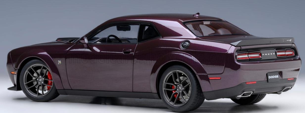 AUTOART - 1/18 - DODGE - CHALLENGER R/T SCAT PACK WIDEBODY 2022 - HELLRAISIN PURPLE