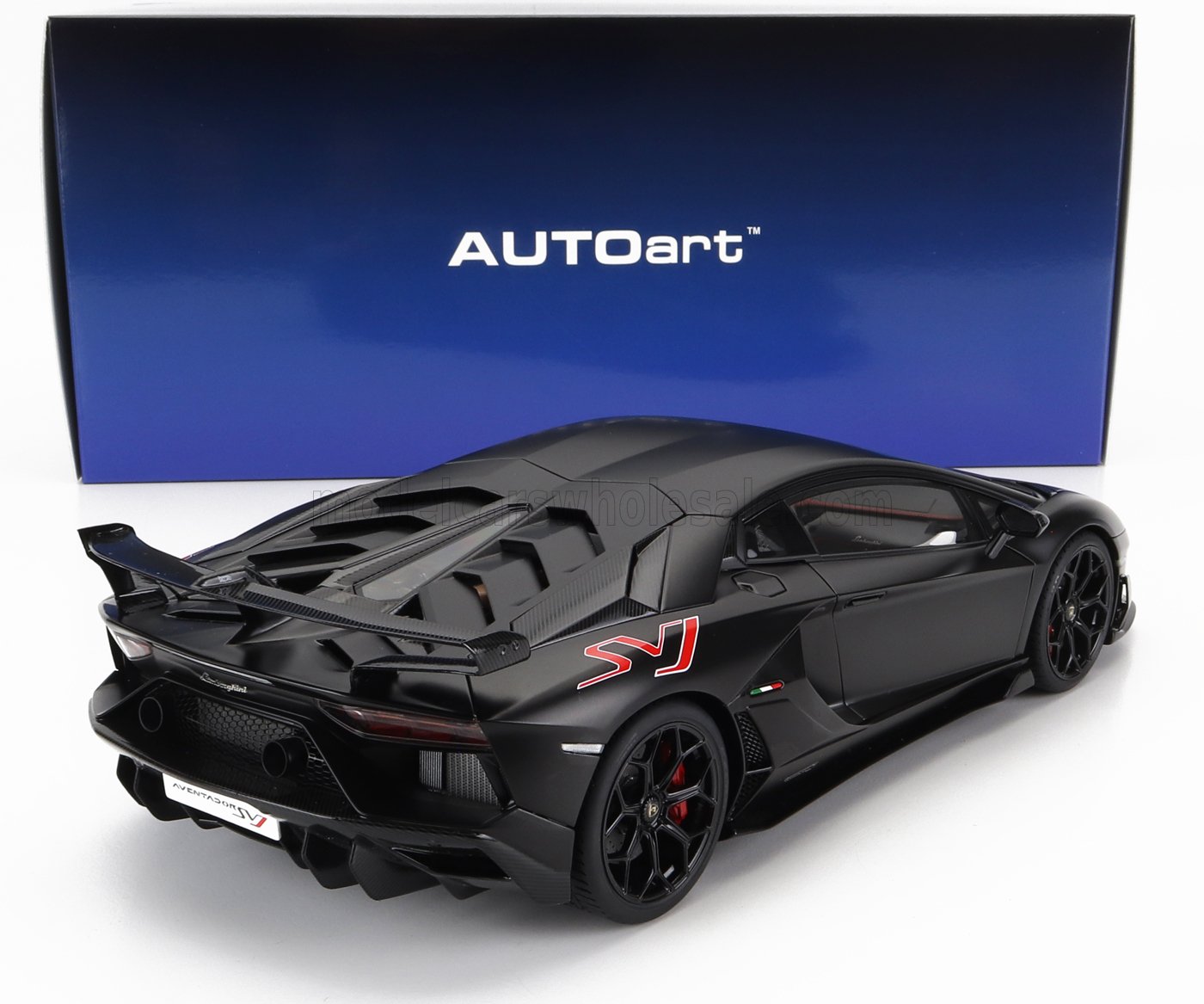 AUTOART - 1/18 - LAMBORGHINI - AVENTADOR SVJ 2018 - BLACK