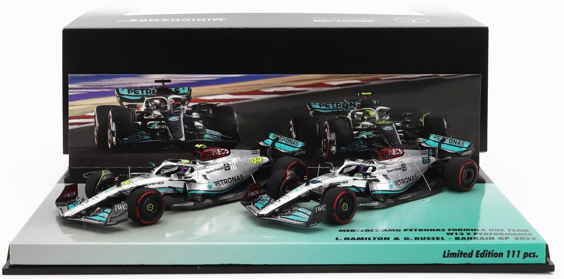 MINICHAMPS - 1/43 - MERCEDES GP - F1 SET 2X W13E TEAM MERCEDES-AMG PETRONAS F1 N 44 3rd BAHRAIN GP 2022 LEWIS HAMILTON + N 63 4th BAHRAIN GP 2022 GEORGE RUSSEL - SILVER GREEN