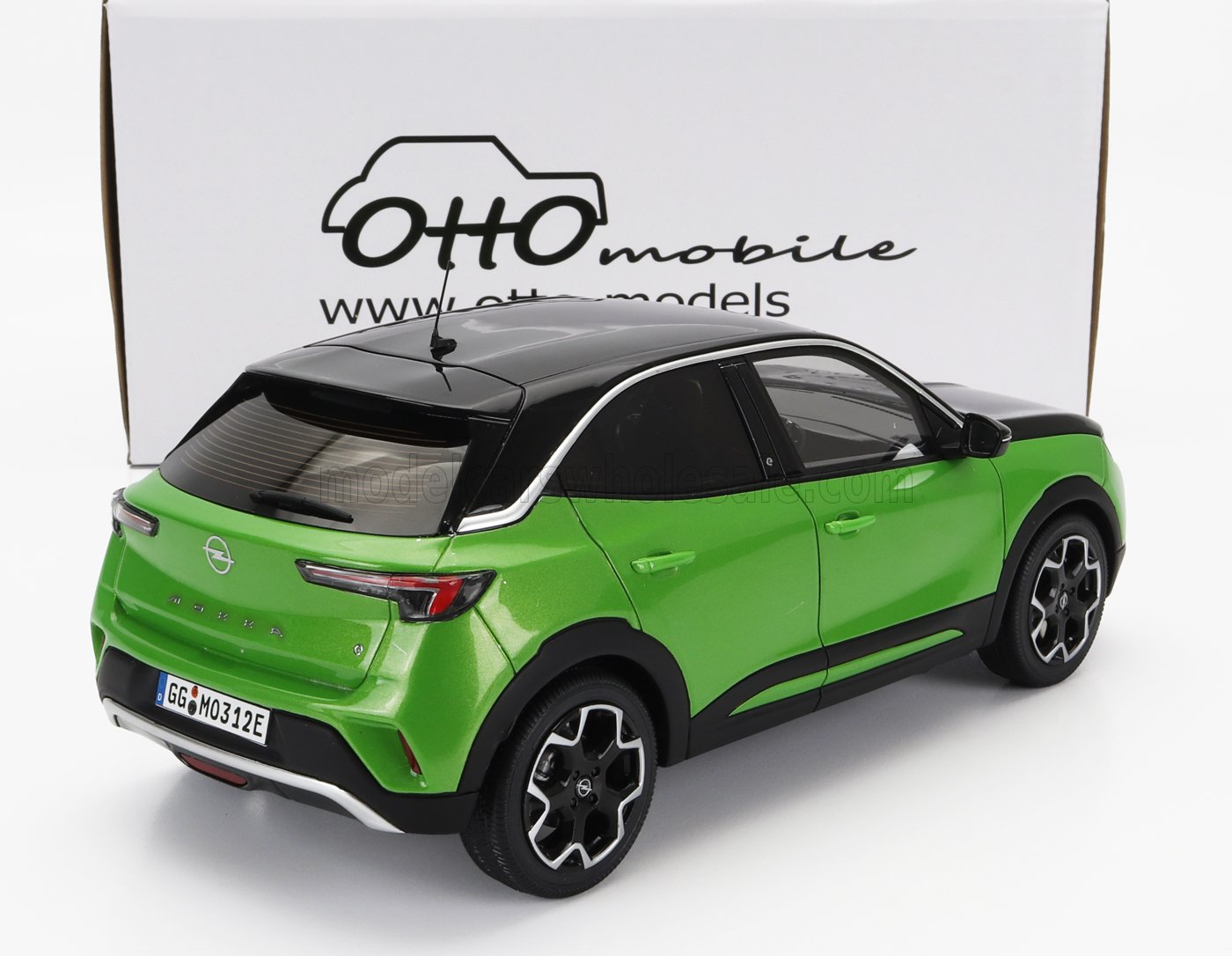 OTTO-MOBILE - 1/18 - OPEL - MOKKA E GS LINE 2021 - GREEN