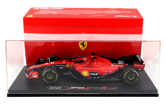 BURAGO - 1/18 - FERRARI - F1 SF-23 TEAM SCUDERIA FERRARI N 16 SEASON 2023 CHARLES LECLERC - CON VETRINA - WITH SHOWCASE RED BLACK