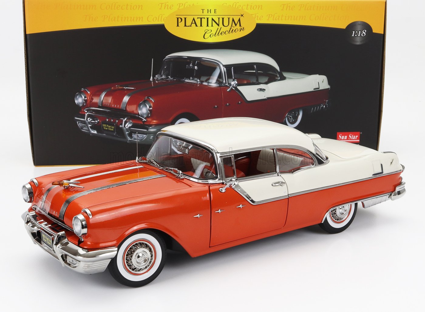 Sun Star Pontiac Star Chief Hard Top del 1955 1/18