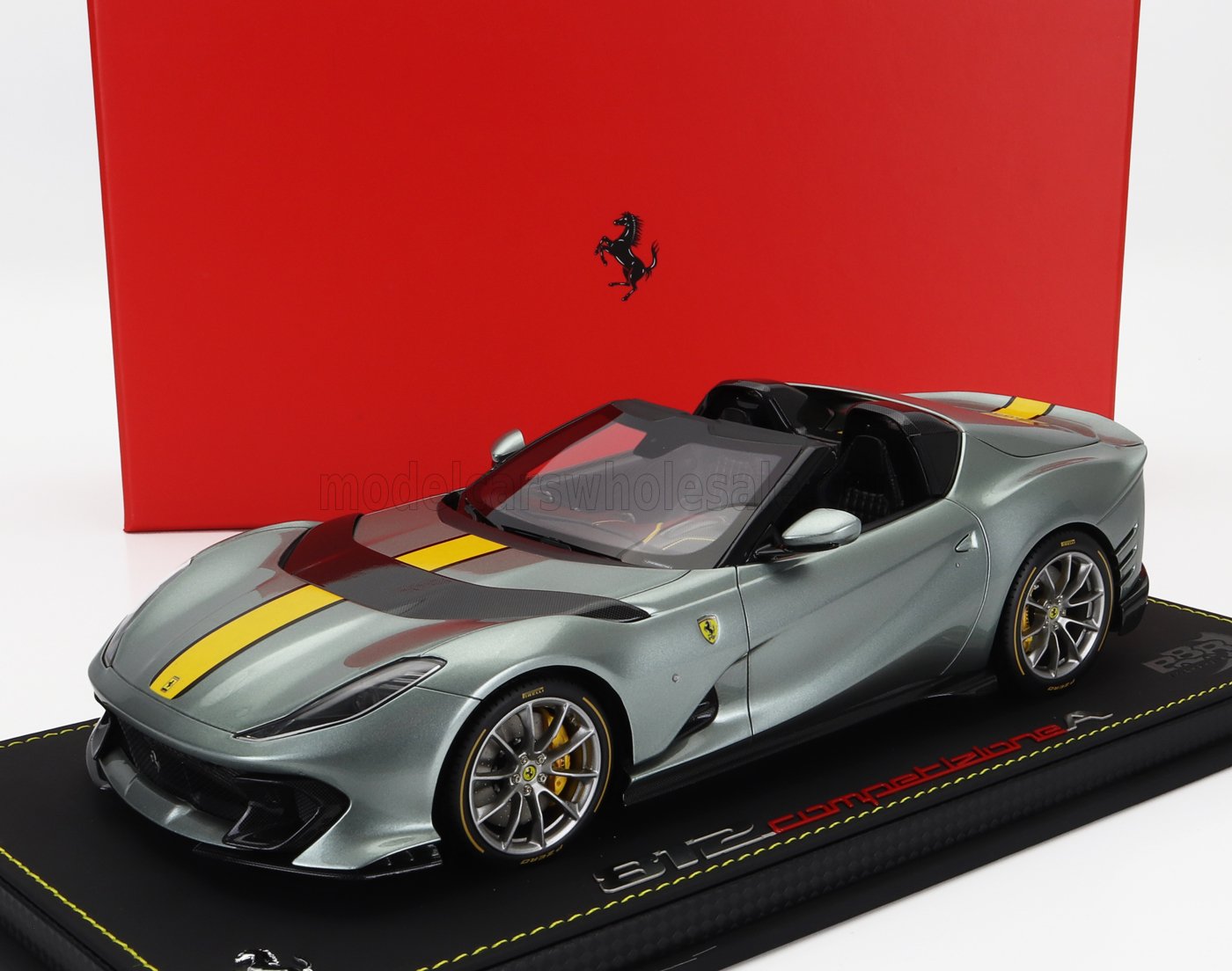 BBR-MODELS - 1/18 - FERRARI - 812 COMPETIZIONE A SPIDER 2022 - CON VETRINA - WITH SHOWCASE - GRIGIO COBURN - GREY MET