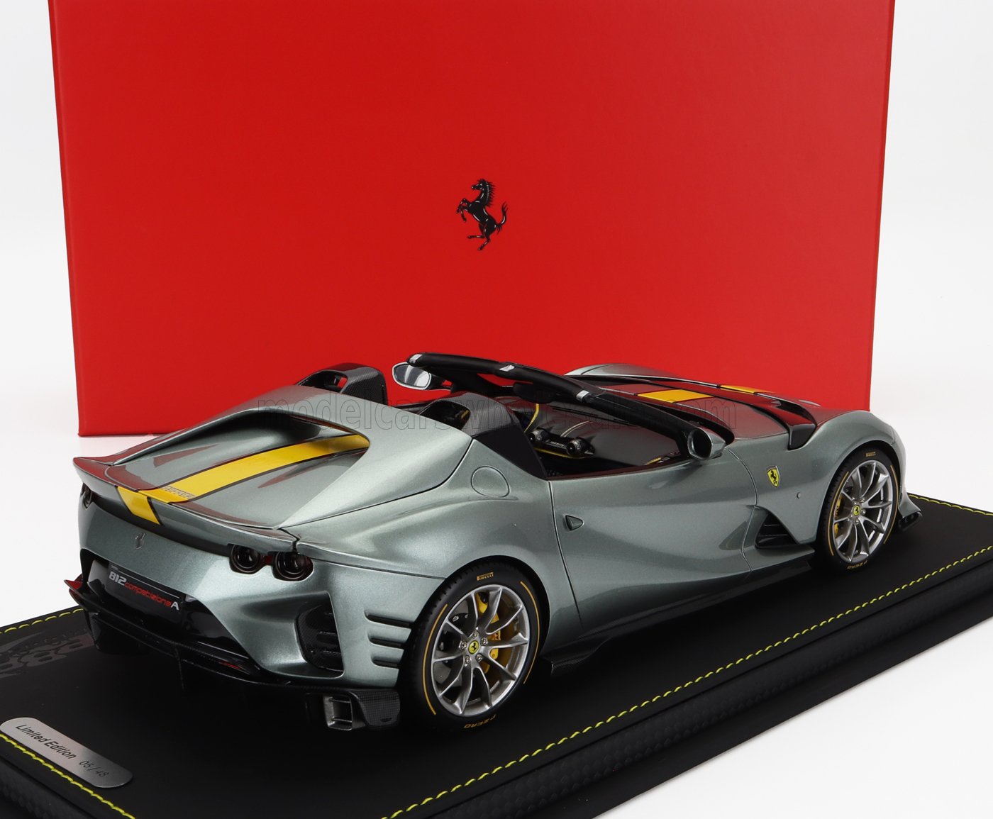 BBR-MODELS - 1/18 - FERRARI - 812 COMPETIZIONE A SPIDER 2022 - CON VETRINA - WITH SHOWCASE - GRIGIO COBURN - GREY MET