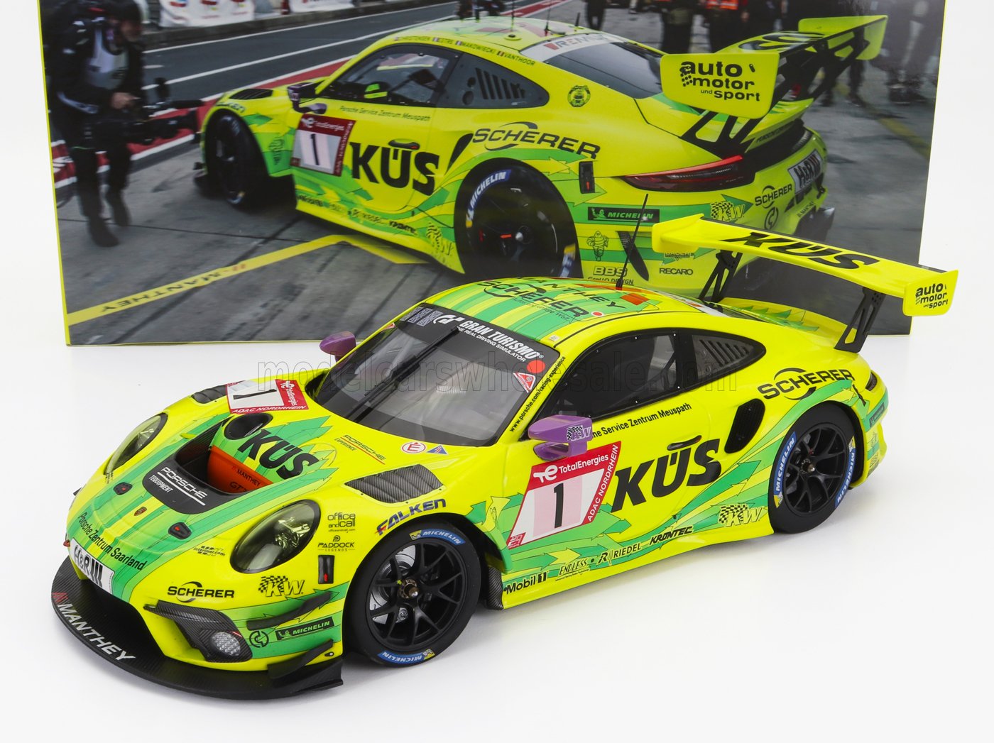 MINICHAMPS - 1/18 - PORSCHE - 911 991-2 GT3 R TEAM MANTHEY RACING N 1 24h NURBURGRING 2022 KEVIN ESTRE - MICHAEL CHRISTENSEN - LAURENS VANTHOOR - FREDERIS MAKOWIECKI - YELLOW GREEN