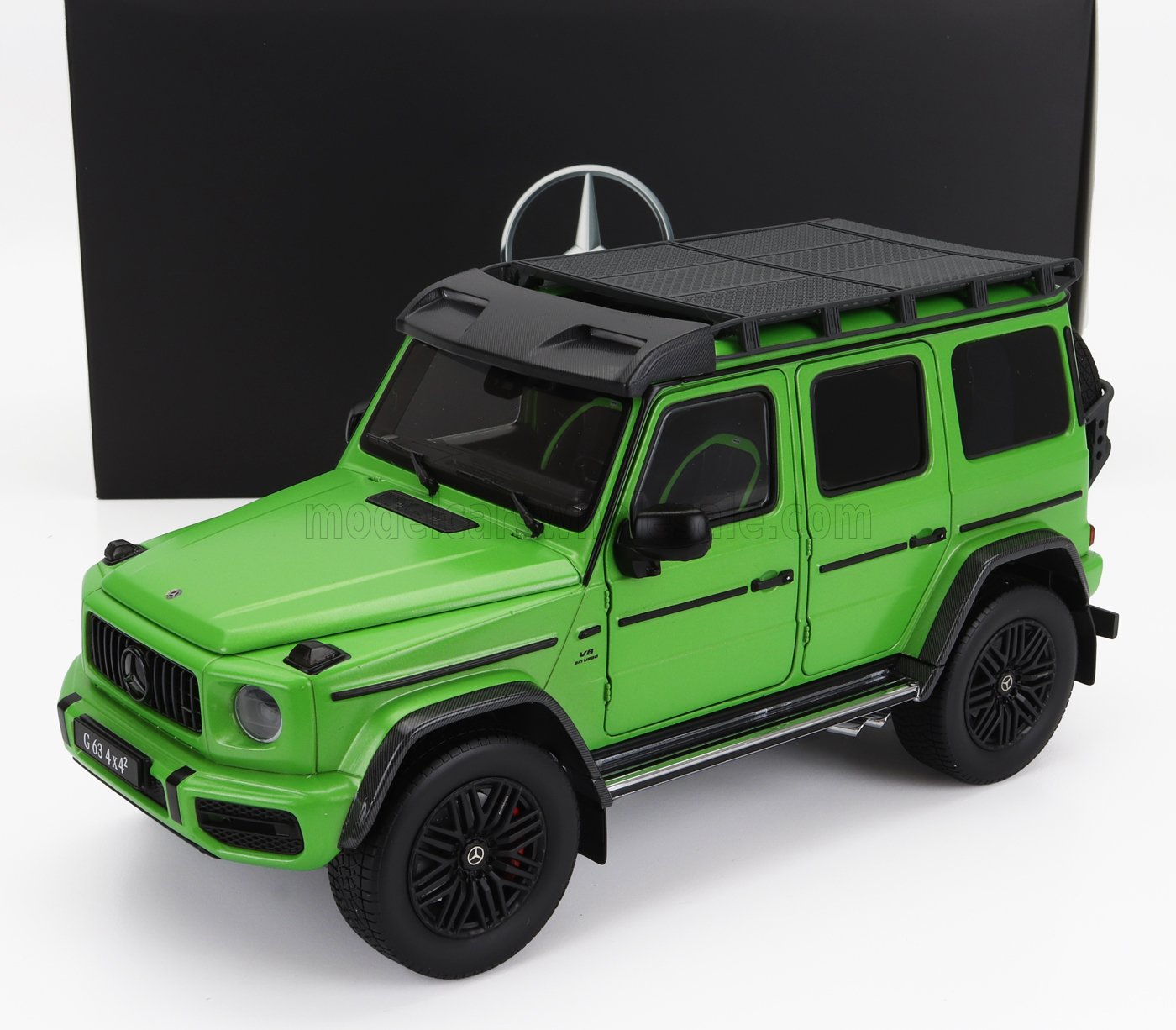 I-SCALE - 1/18 - MERCEDES BENZ - G-CLASS G63 4x4 4.0 V8 BITURBO 585cv AMG 2020 - HELLO MAGNO GREEN