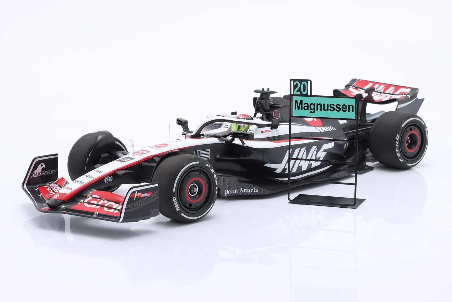 MINICHAMPS - HAAS - F1 FW23 TEAM MONEYGRAM HAAS N 20 10th SAUDI ARABIAN GP 2023 WITH PIT BOARD  KEVIN MAGNUSSEN