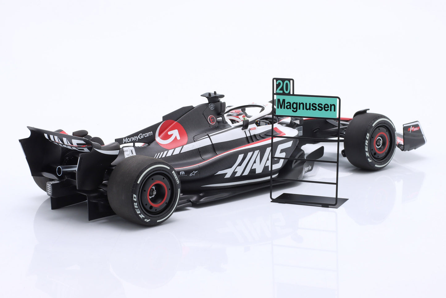 MINICHAMPS - HAAS - F1 FW23 TEAM MONEYGRAM HAAS N 20 10th SAUDI ARABIAN GP 2023 WITH PIT BOARD  KEVIN MAGNUSSEN