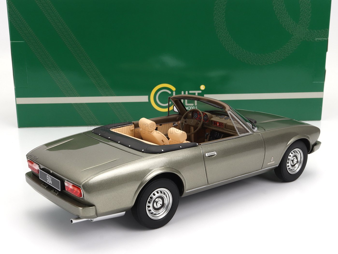 CULT-SCALE MODELS - 1/18 - PEUGEOT - 504 CABRIOLET OPEN 1983 - GREEN MET