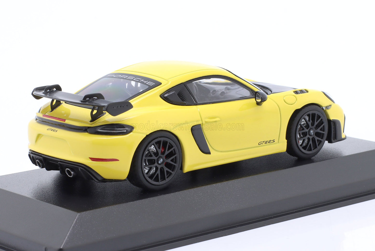 MINICHAMPS - PORSCHE - 718 (982) CAYMAN GT4 RS 2021 - BLACK RIMS