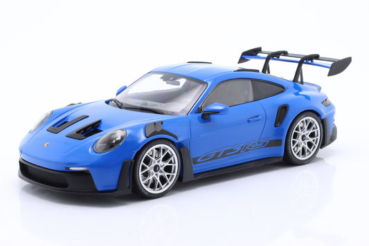 MINICHAMPS - PORSCHE - 911 992 GT3 RS COUPE 2023 - SILVER RIMS