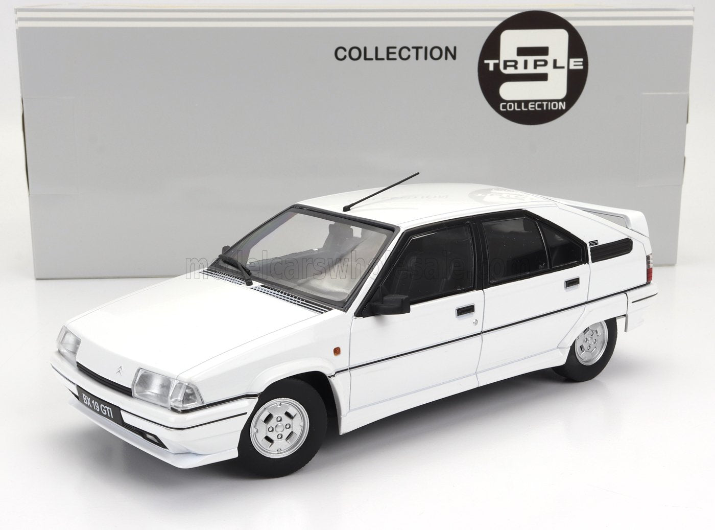 TRIPLE9 - 1/18 - CITROEN - BX GTi 1990 - WHITE