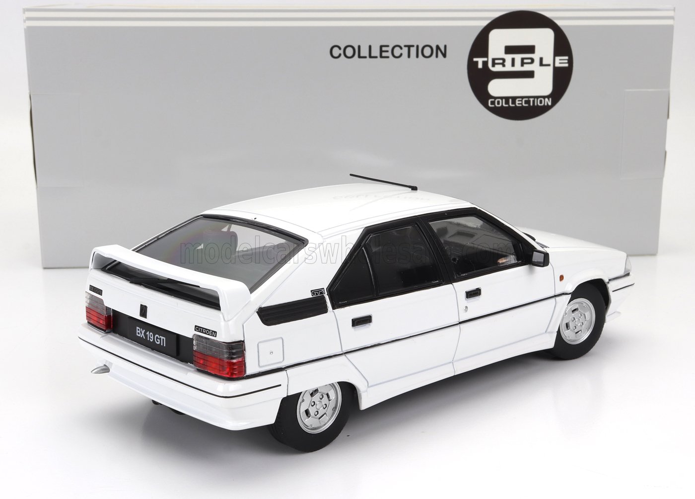 TRIPLE9 - 1/18 - CITROEN - BX GTi 1990 - WHITE