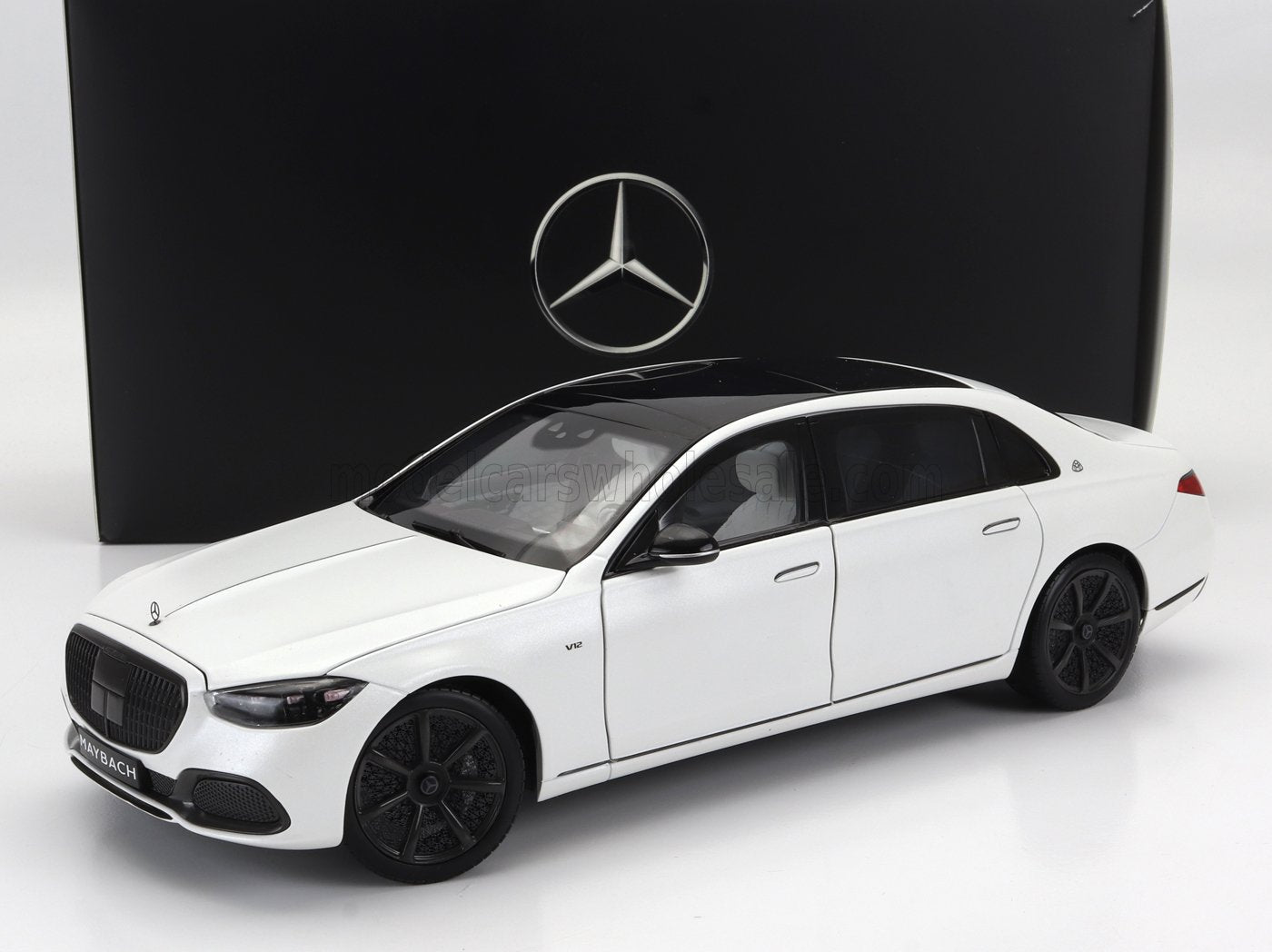 NOREV - 1/18 - MERCEDES BENZ - S-CLASS S680 MAYBACH (X223) 4-MATIC NIGHT SERIES 2019 - OPALITH WHITE MAGNO BLACK