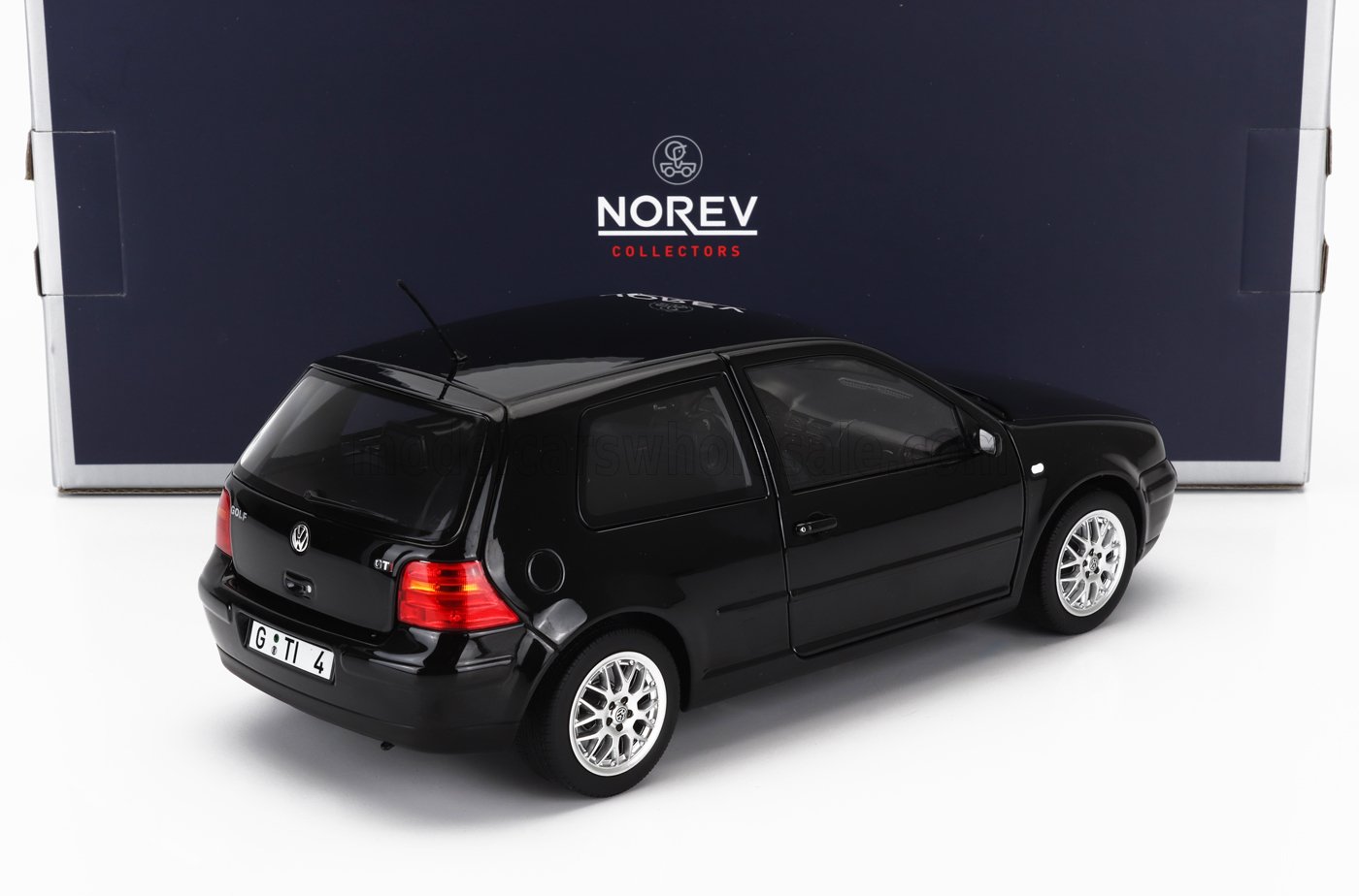 NOREV - 1/18 - VOLKSWAGEN - GOLF IV GTi 1998 - BLACK