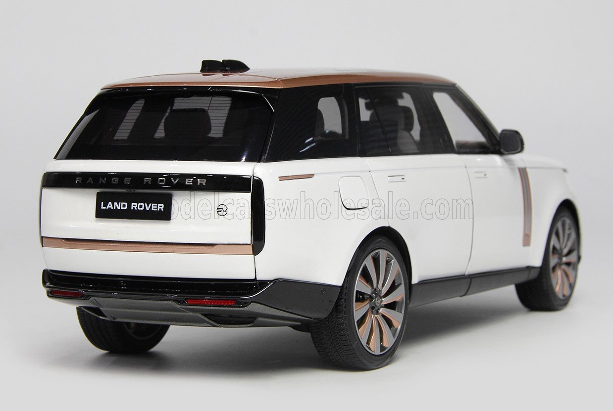 LCD-MODEL - 1/18 - LAND ROVER - RANGE ROVER 2022 - WHITE