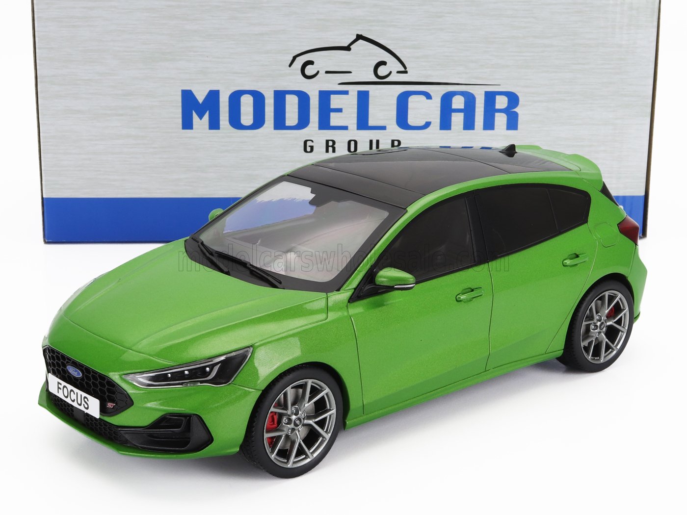 MCG - 1/18 - FORD ENGLAND - FOCUS ST 2022 - GREEN MET