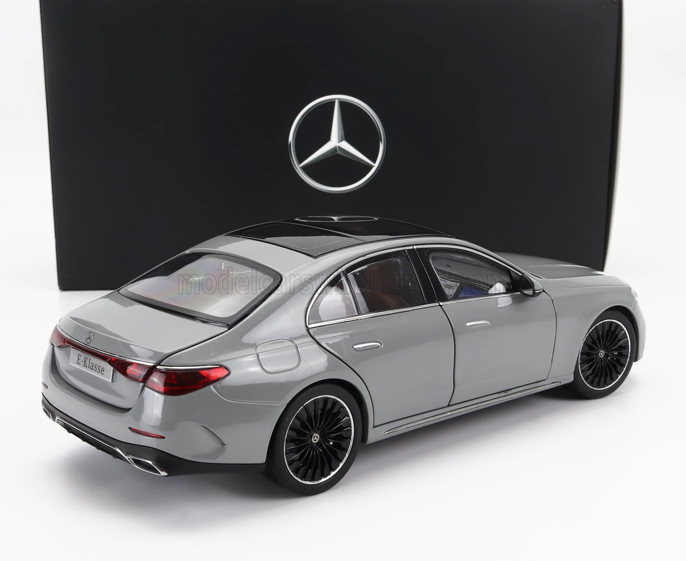 NOREV - 1/18 - MERCEDES BENZ - E-CLASS (W214) AMG LINE 2024 - ALPINE GREY