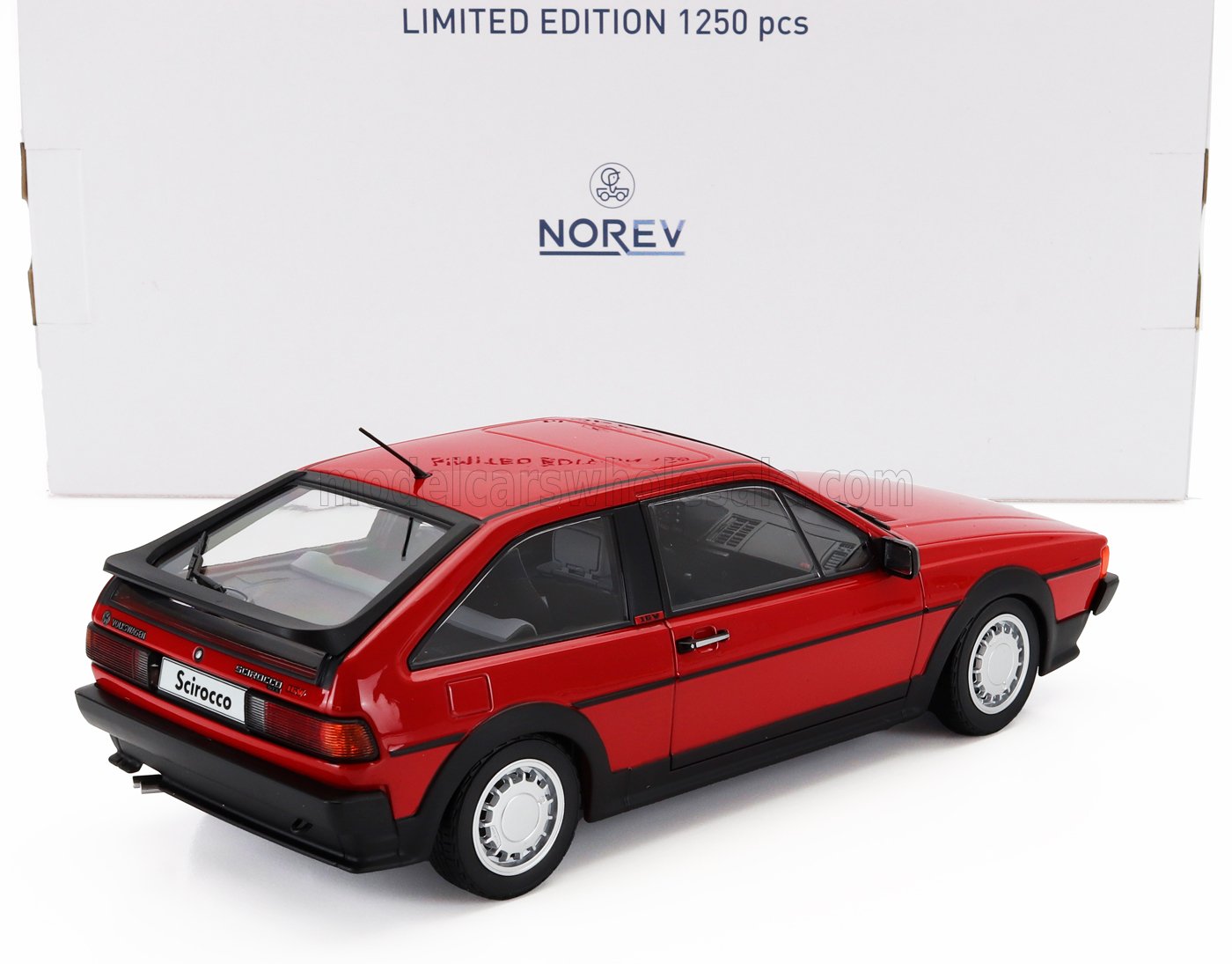 NOREV - 1/18 - VOLKSWAGEN - SCIROCCO II GTX 16v 1988 - RED