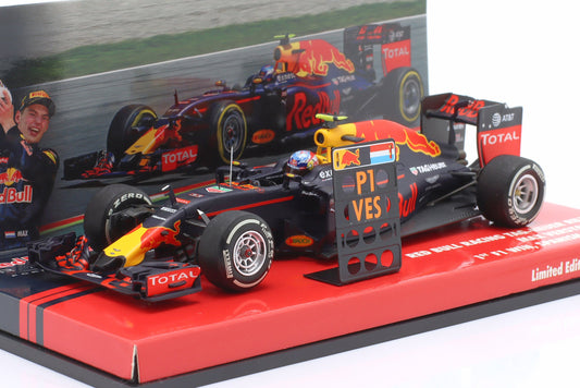 MINICHAMPS - 1/18 - RED BULL - F1 RB12 TAG HEUER N 33 WINNER SPANISH GP (FIRST GP WIN) 2016 MAX VERSTAPPEN - MATT BLUE RED YELLOW