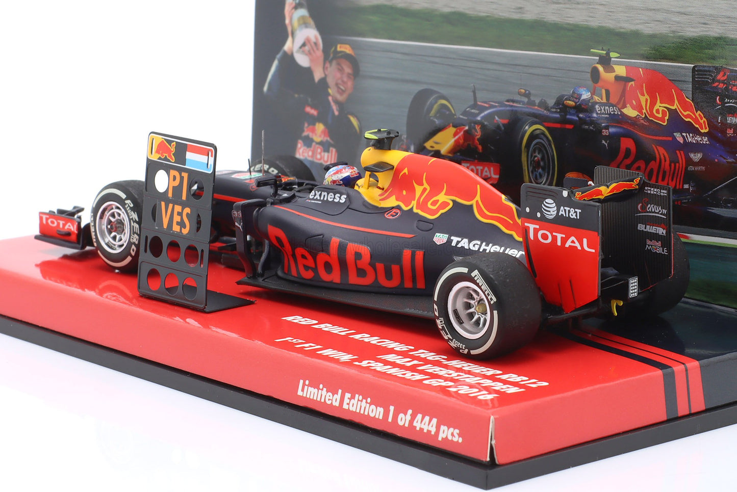 MINICHAMPS - 1/18 - RED BULL - F1 RB12 TAG HEUER N 33 WINNER SPANISH GP (FIRST GP WIN) 2016 MAX VERSTAPPEN - MATT BLUE RED YELLOW