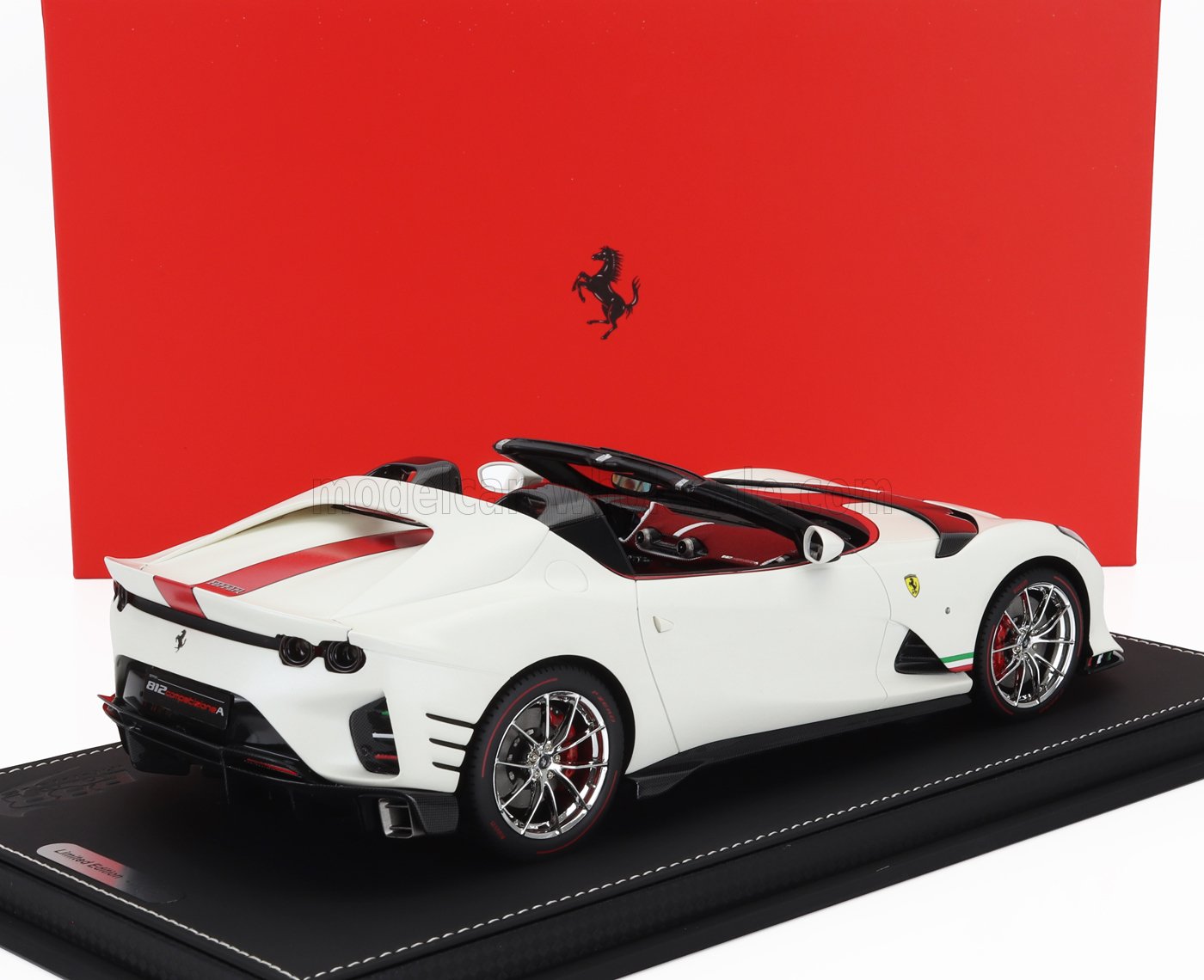 BBR-MODELS - 1/18 - FERRARI - 812 COMPETIZIONE A SPIDER 2022 - CON VETRINA - WITH SHOWCASE - BIANCO ITALIA - MATT WHITE RED