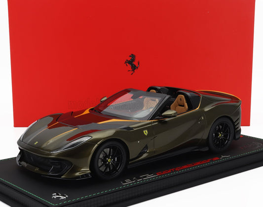 BBR-MODELS - 1/18 - FERRARI - 812 COMPETIZIONE A SPIDER 2022 - CON VETRINA - WITH SHOWCASE - VERDE VOLTERRA - GREEN MET YELLOW