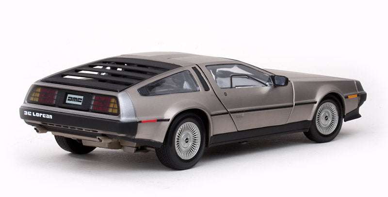 1981 DE LOREAN DMC 12 COUPE Stainless Steel Finish 1/18 Offerte modellino da collezione 116 lacasadelmodellismo