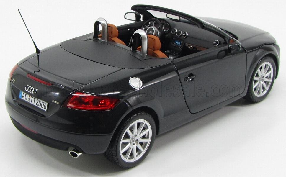 MINICHAMPS - 1/18 - AUDI - TT CABRIOLET 2006 - BLACK MET